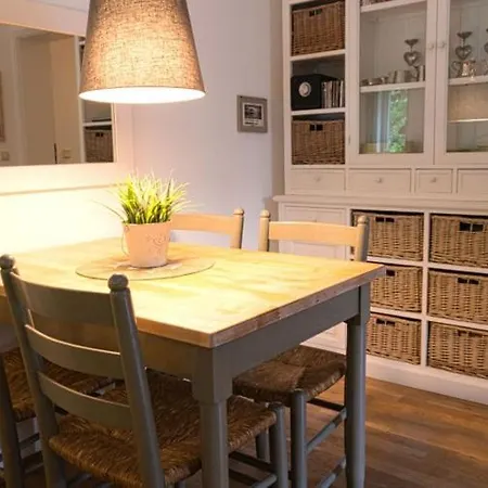 Wangerrose - Familienwohnung Fuer Gross Und Klein Und Hundefreunde Apartmán